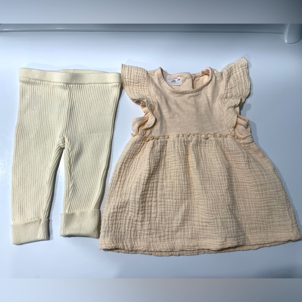 BABY GIRL SET - Gap 0-3 pants, Zara 3-6m top